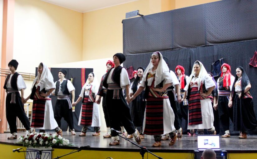 Одржана смотра фолклора